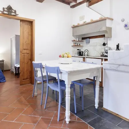 شقة Historic Tower-house With Unique Atmosphere