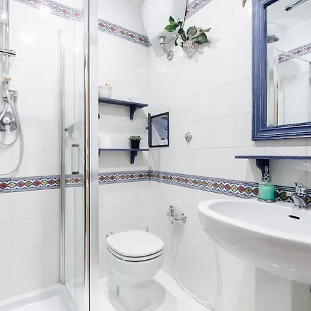 Historic Tower-house With Unique Atmosphere شقة *